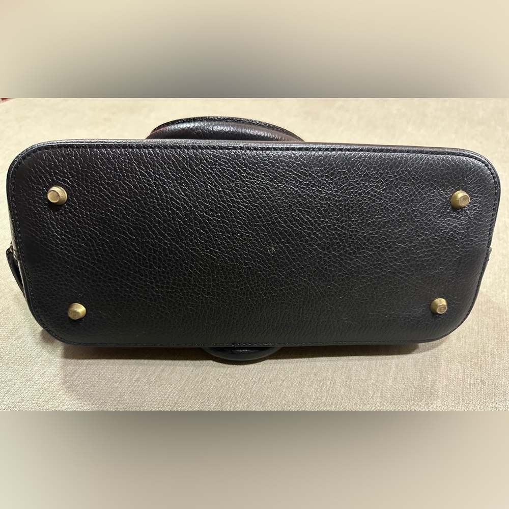 Black Leather Zip Up Purse - Picture 6 of 10